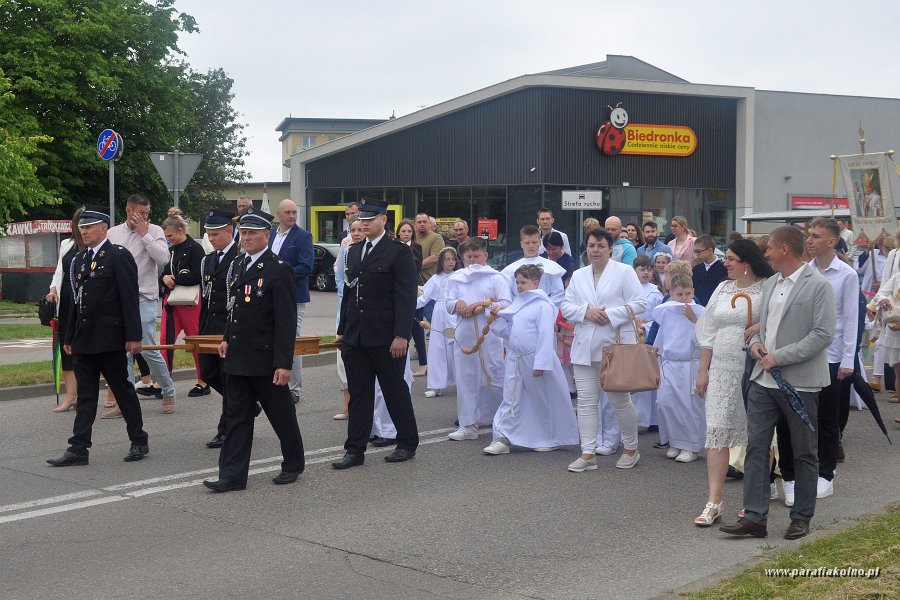 063 Procesja eucharystyczna.jpg